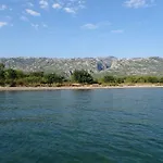In Starigrad-paklenica 43218