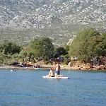 In Starigrad-paklenica 43218 Appartement *