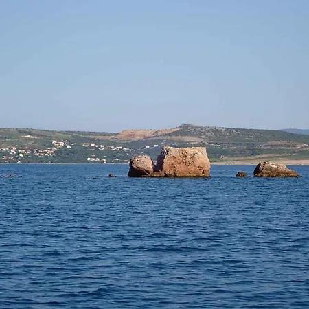 In Starigrad-paklenica 43218 Apartamento