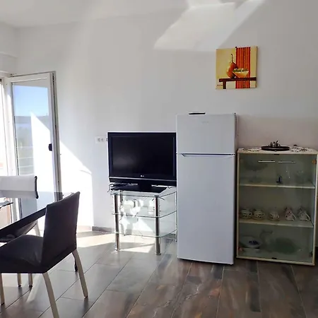 In Starigrad-paklenica 43218 *