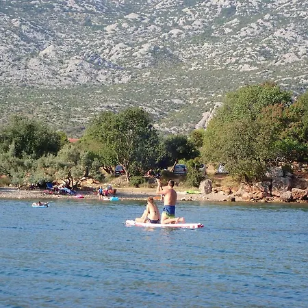 In Starigrad-paklenica 43218 公寓 *